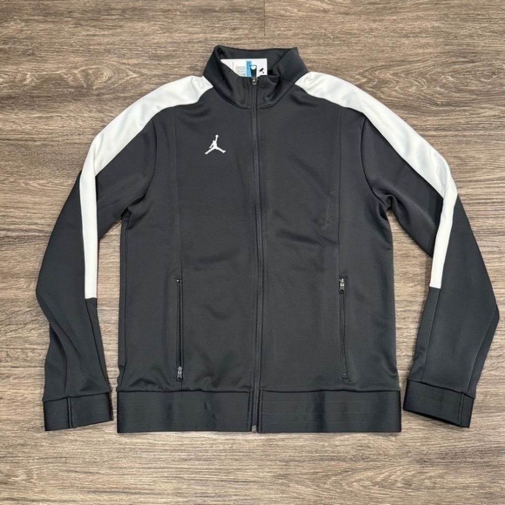 Jordan Men's Black and White Jacket sz M